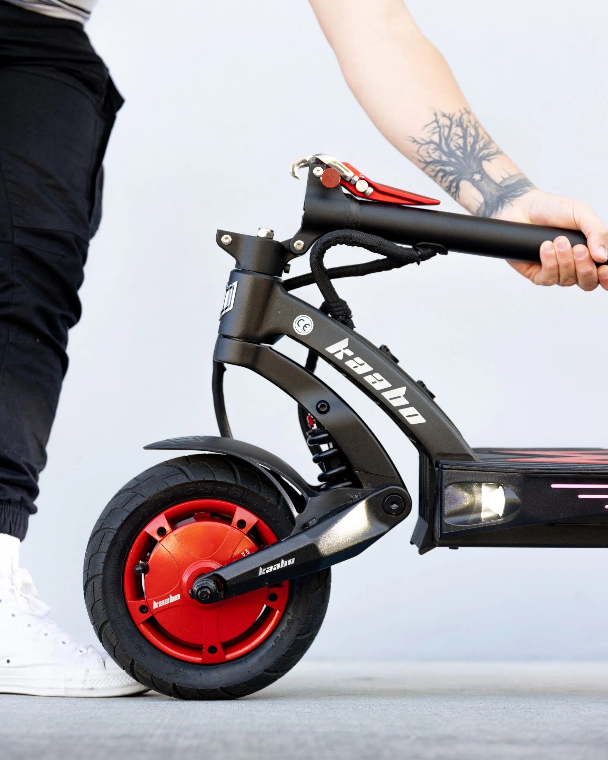 Elektromos roller biztonsági útmutató: Alapvető tippek a biztonságos vezetéshez