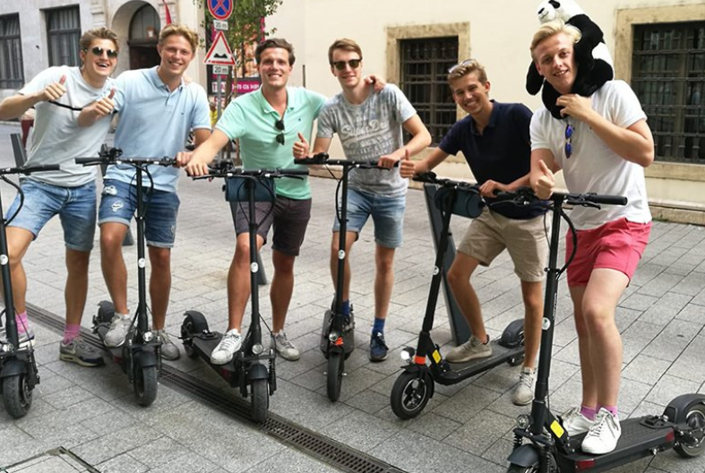  A jövő új közlekedési eszköze az elektromos roller! 